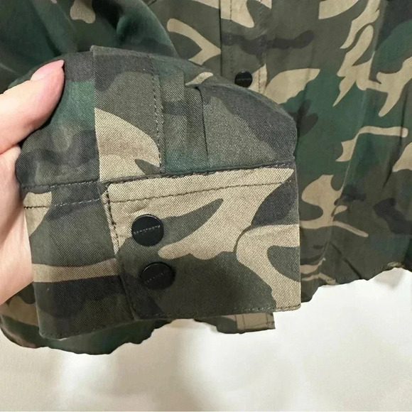 Sanctuary camo button down shirt Small - Picture 5 of 10
